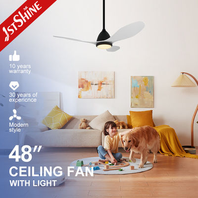 質  Noiseless 110V 240V Dimmable LED Ceiling Fan With 3 Colors Change Light 工場