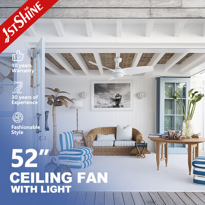 良い値段 52インチ モダン ホワイト プラスチック シーリングファン ABSブレード 静音DCモーター 内蔵LEDライト オンライン